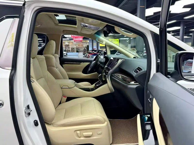 alphard alphard