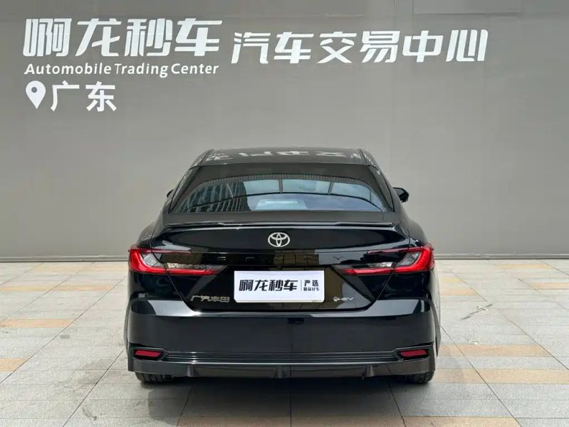 alphard camry