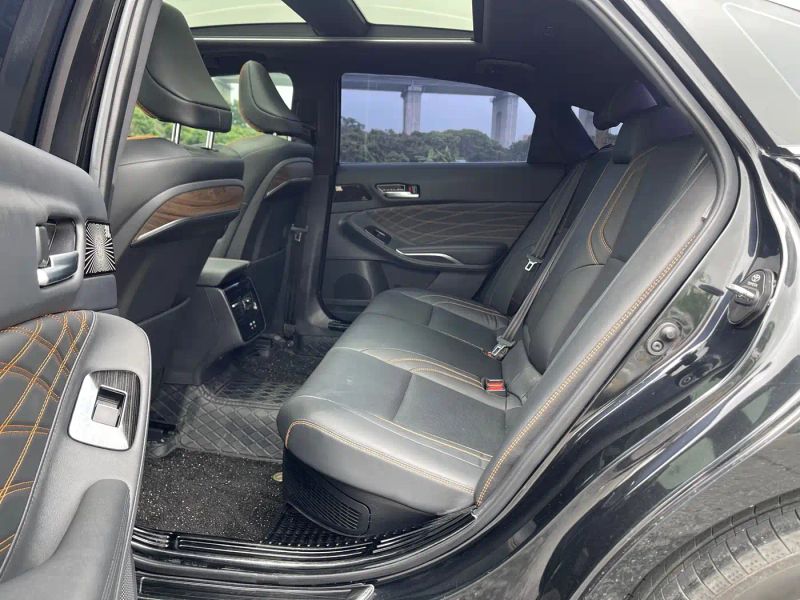 alphard avalon