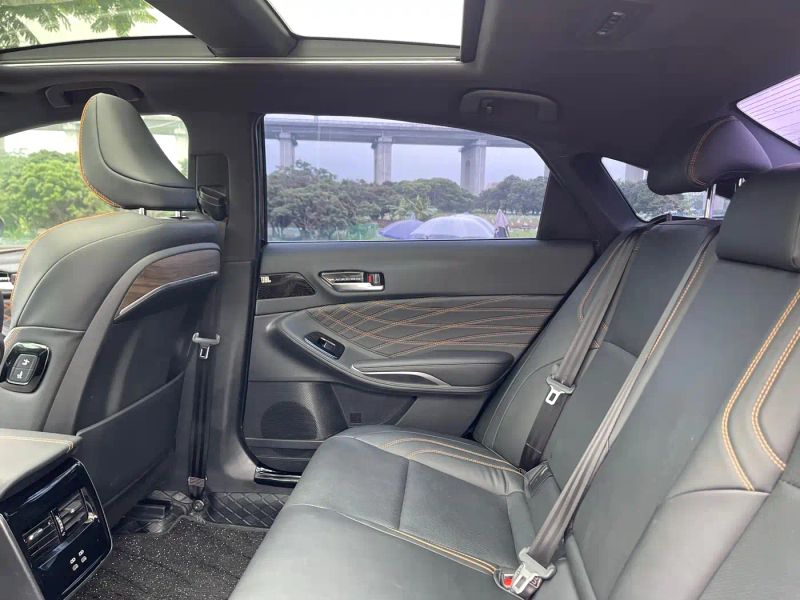alphard avalon