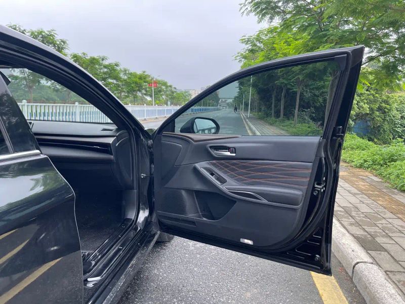 alphard avalon
