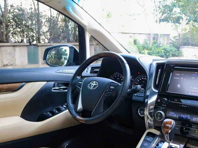 alphard alphard