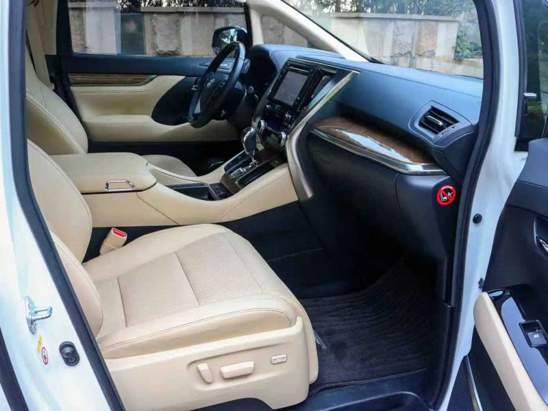 alphard alphard