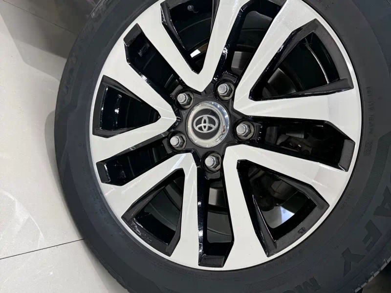 alphard land_cruiser