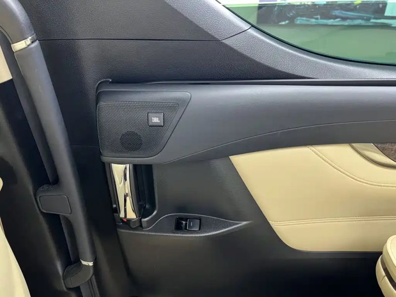 alphard alphard
