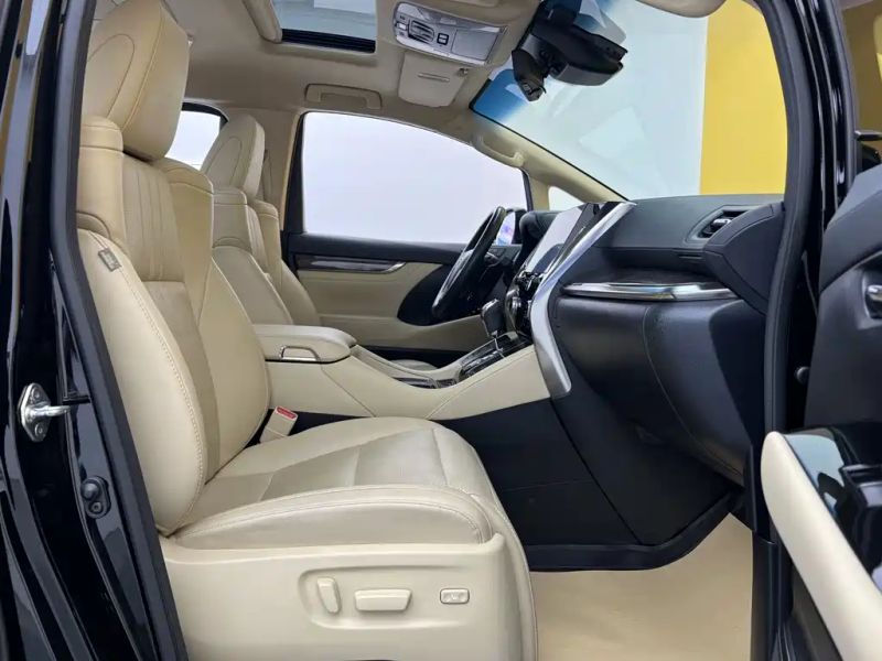 alphard alphard