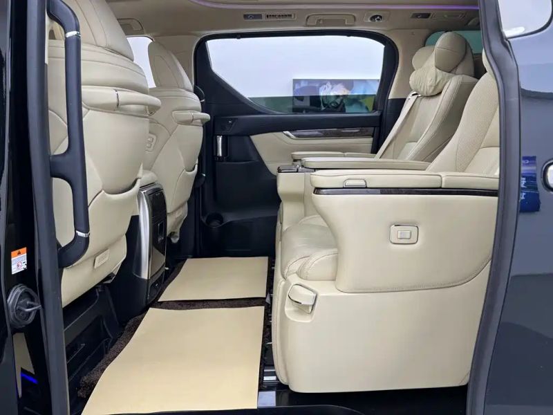 alphard alphard