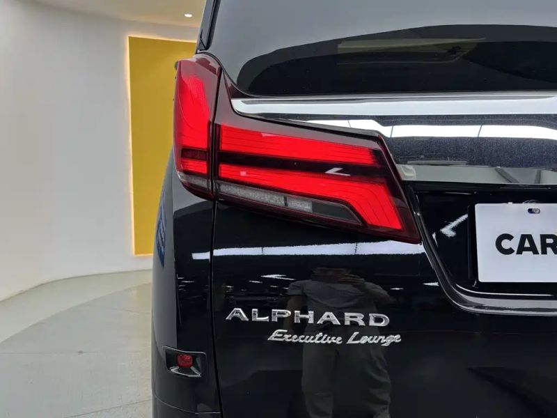 alphard alphard