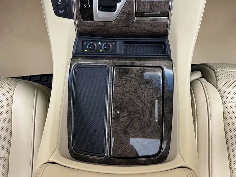 alphard alphard