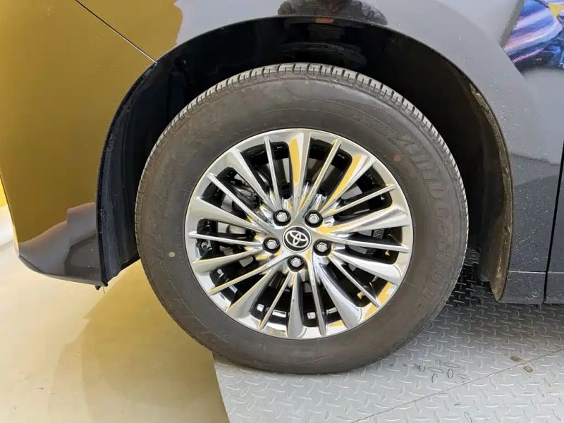alphard alphard