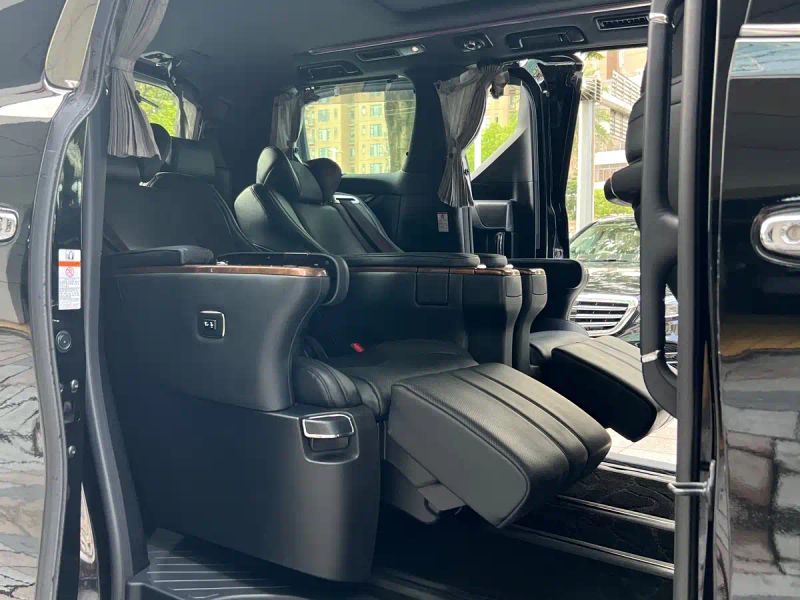 alphard alphard