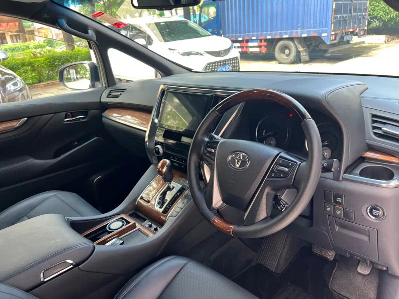 alphard alphard