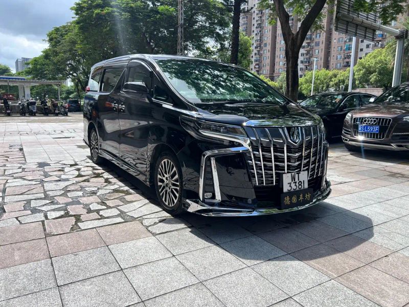 alphard alphard