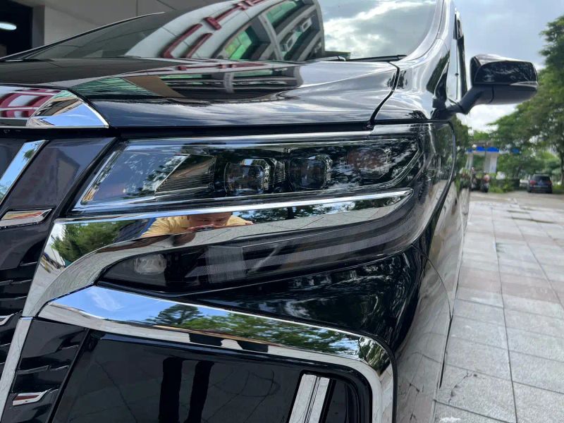 alphard alphard