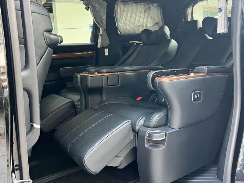 alphard alphard