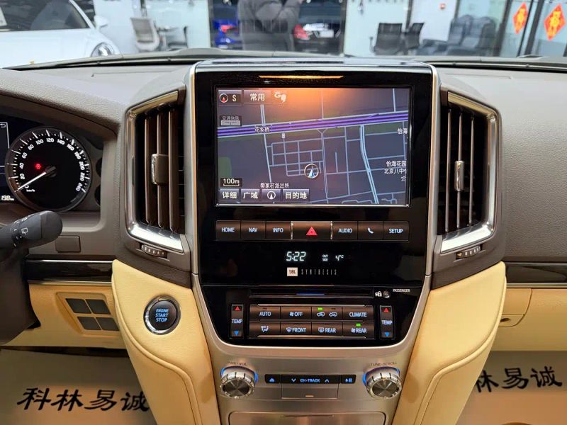 alphard land_cruiser