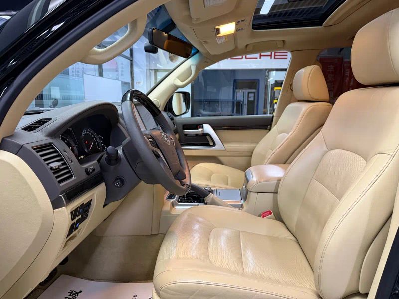 alphard land_cruiser