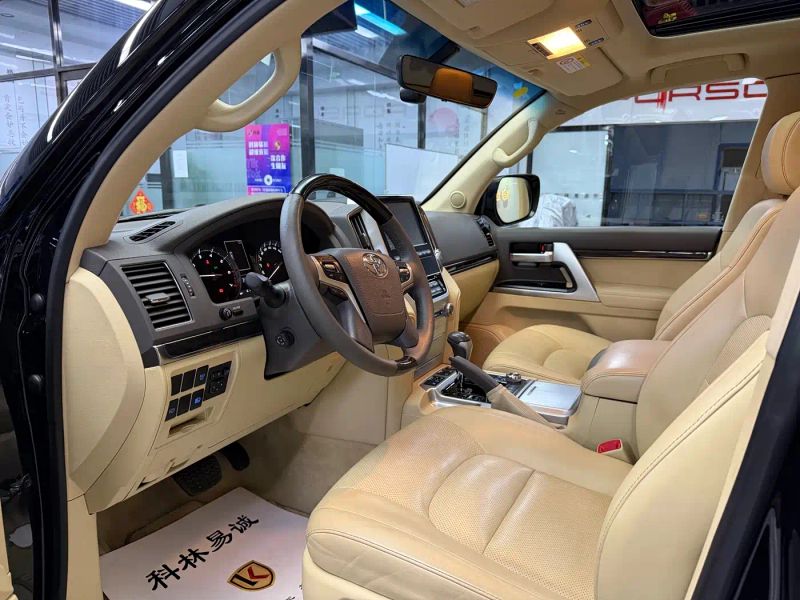 alphard land_cruiser