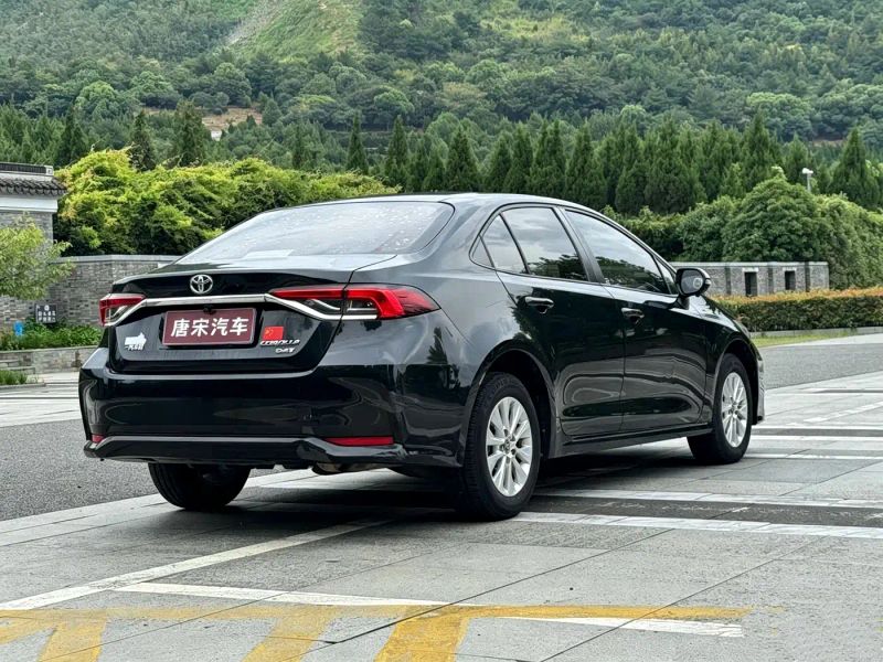 alphard corolla