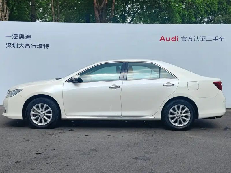 alphard camry