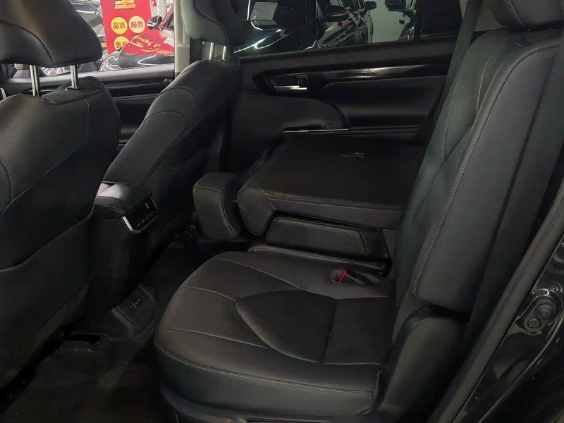 alphard highlander