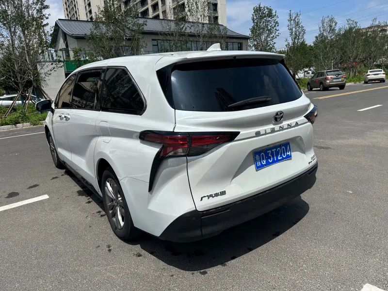 alphard sienna