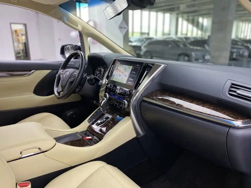 alphard alphard
