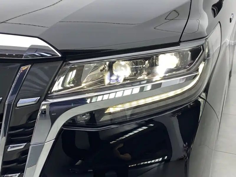alphard alphard