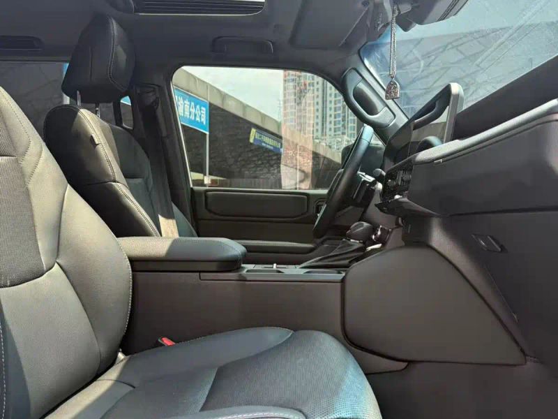 alphard prado