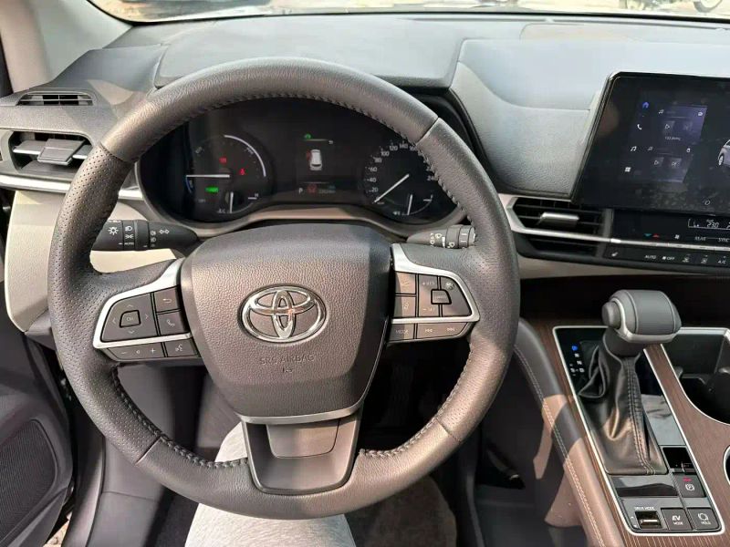 alphard sienna