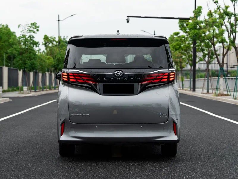 alphard alphard
