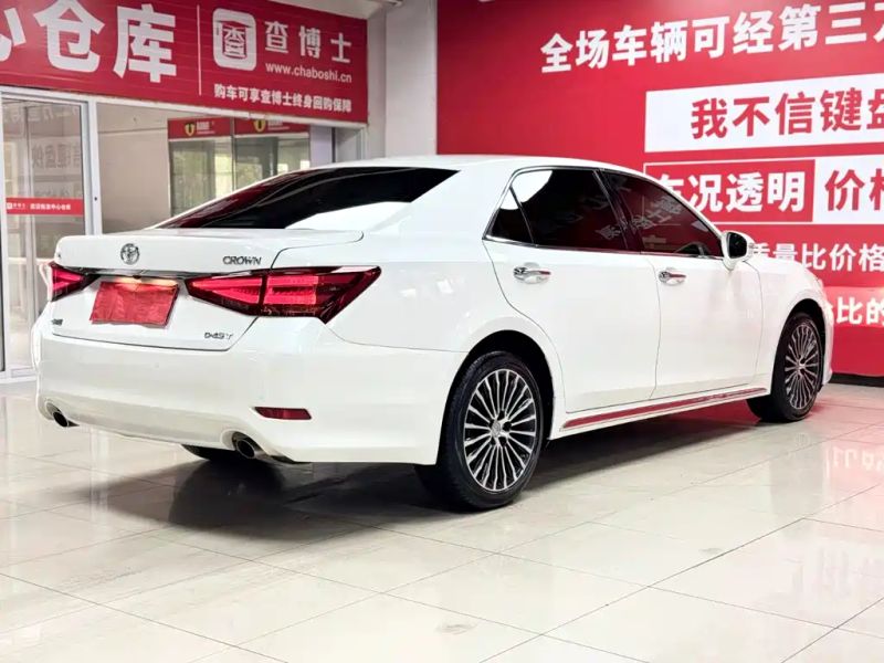 alphard crown