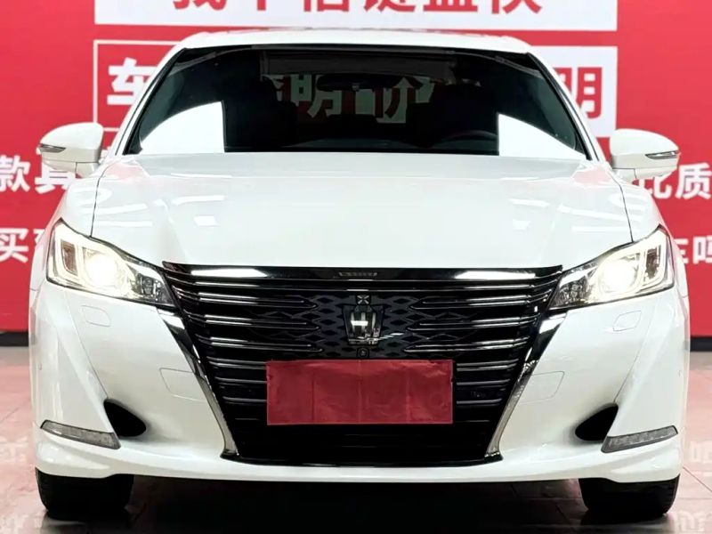 alphard crown