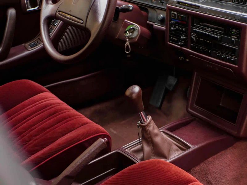 alphard crown