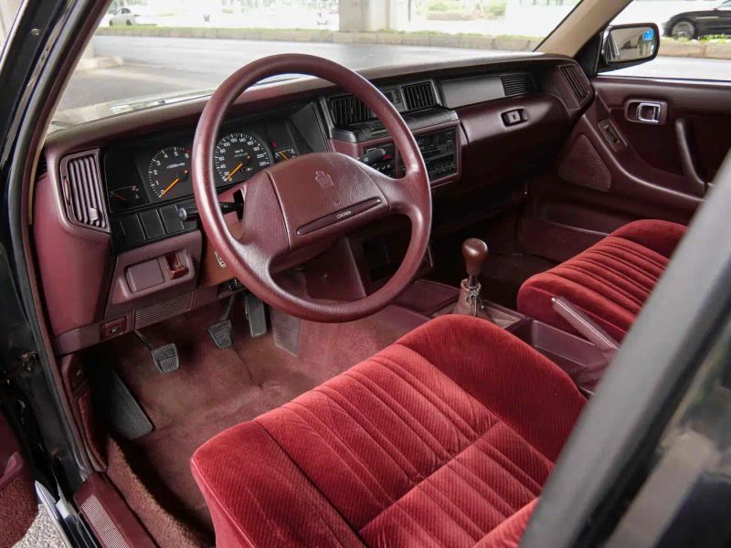 alphard crown