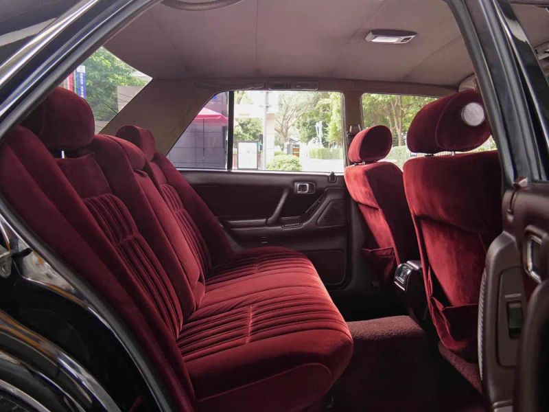 alphard crown