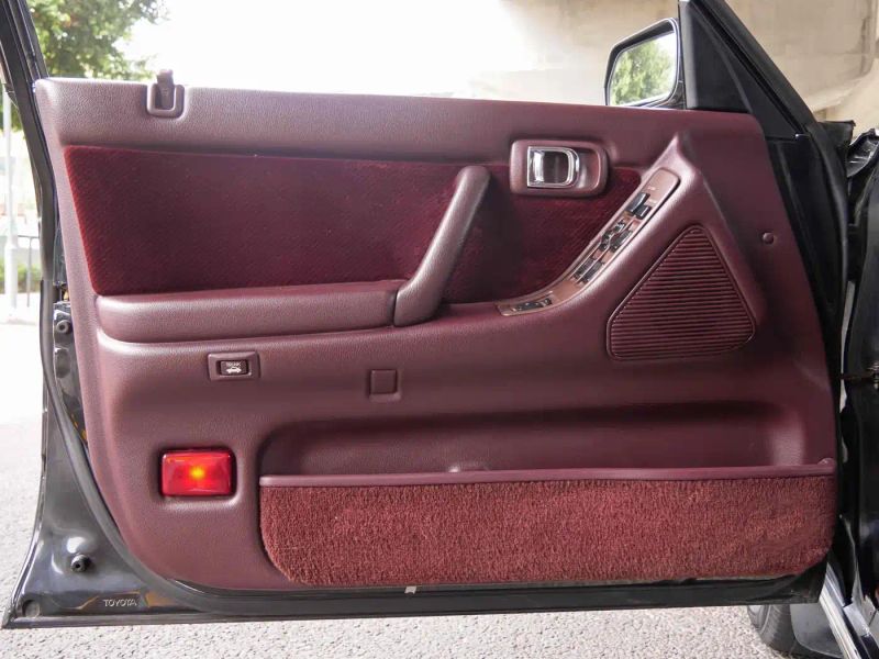 alphard crown