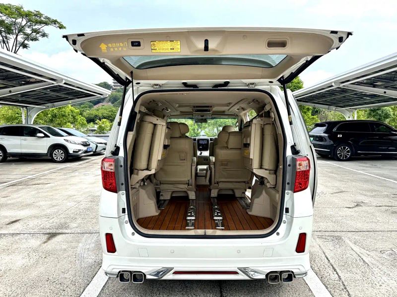 alphard alphard