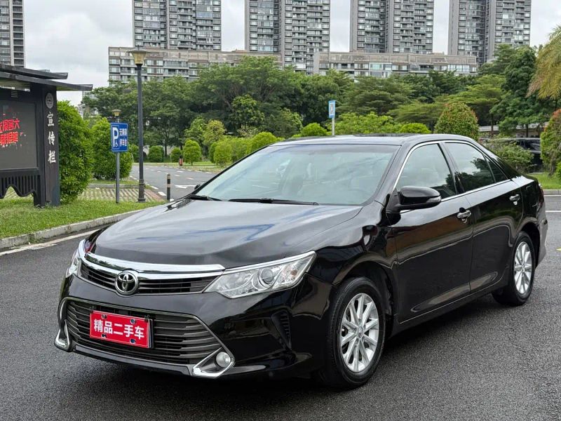 alphard camry