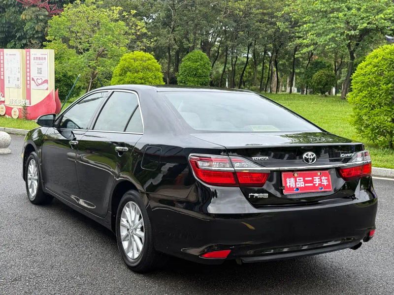 alphard camry
