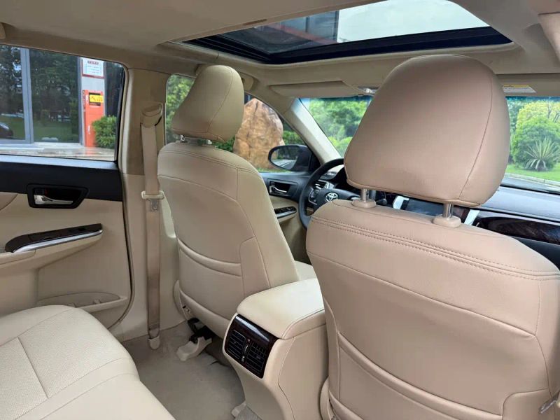 alphard camry