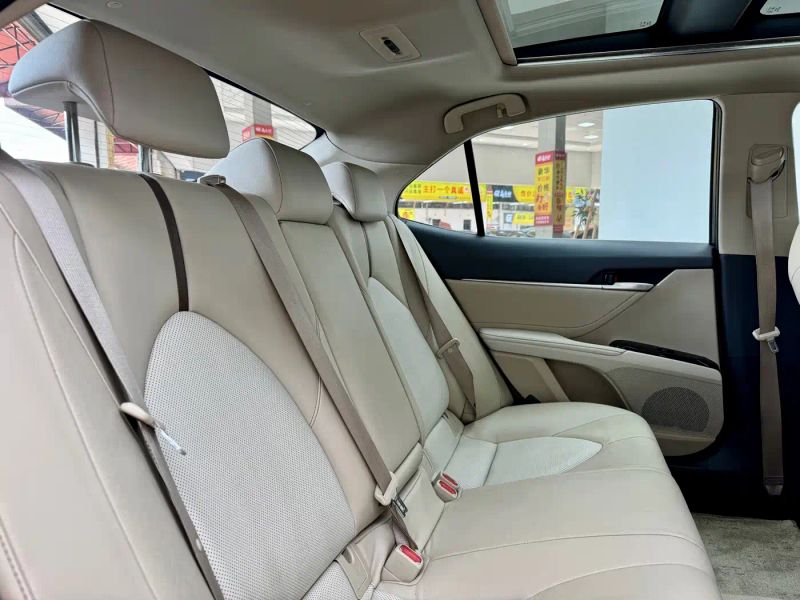 alphard camry