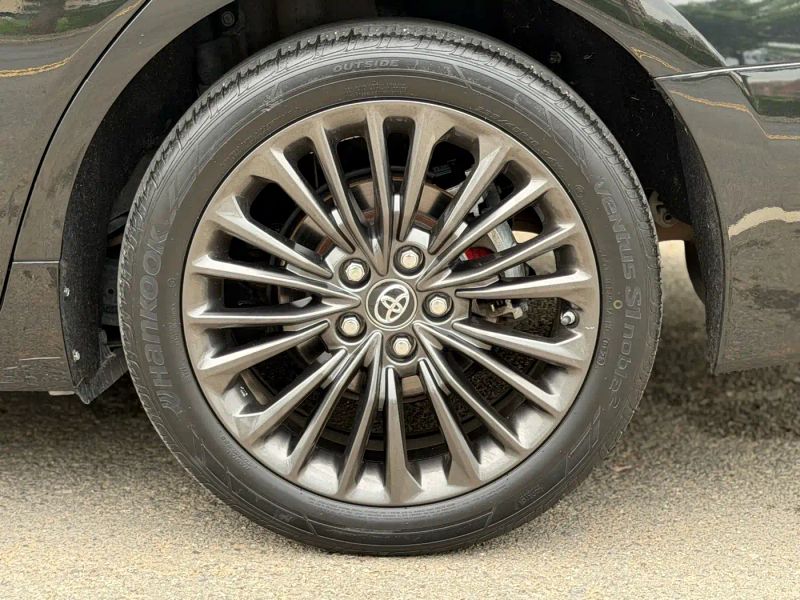 alphard avalon