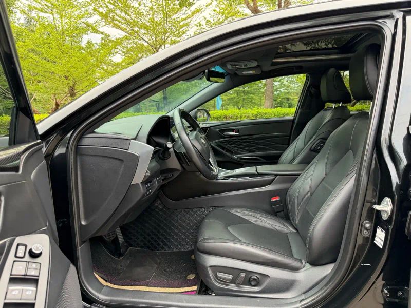 alphard avalon