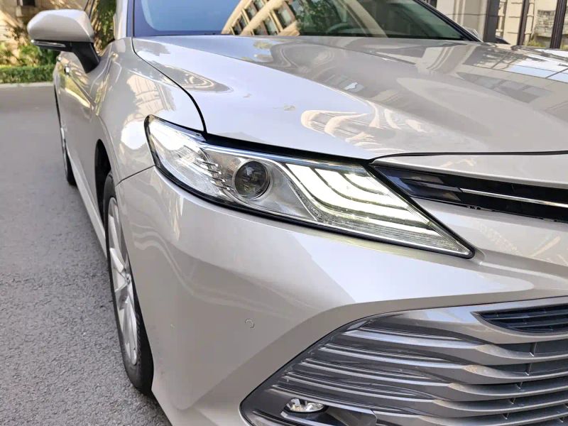 alphard camry