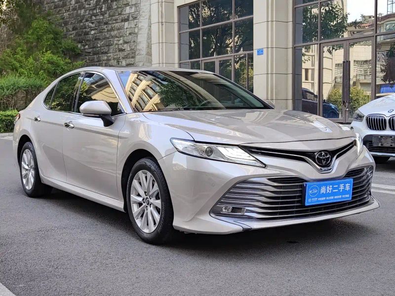 alphard camry