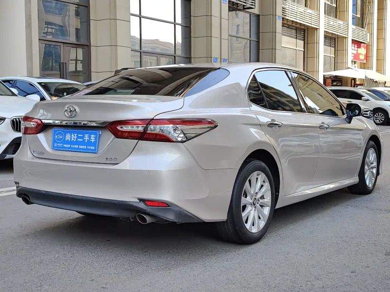 alphard camry