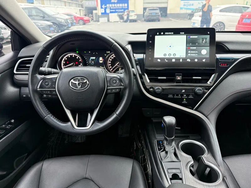 alphard camry
