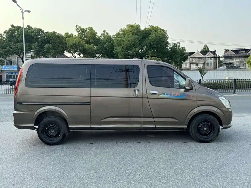 tuoyano van