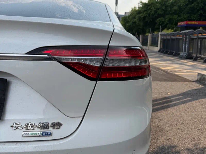 mondeo taurus